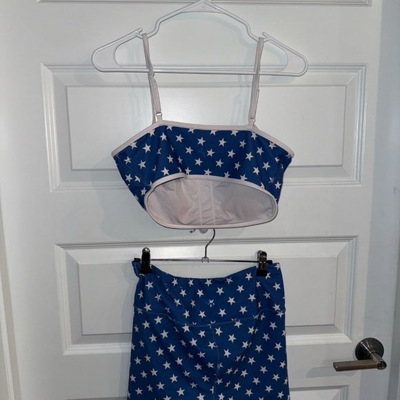 JoyLab Low-impact Sports Bra Blue And White Star Print Biker Shorts Set - Picture 5 of 9